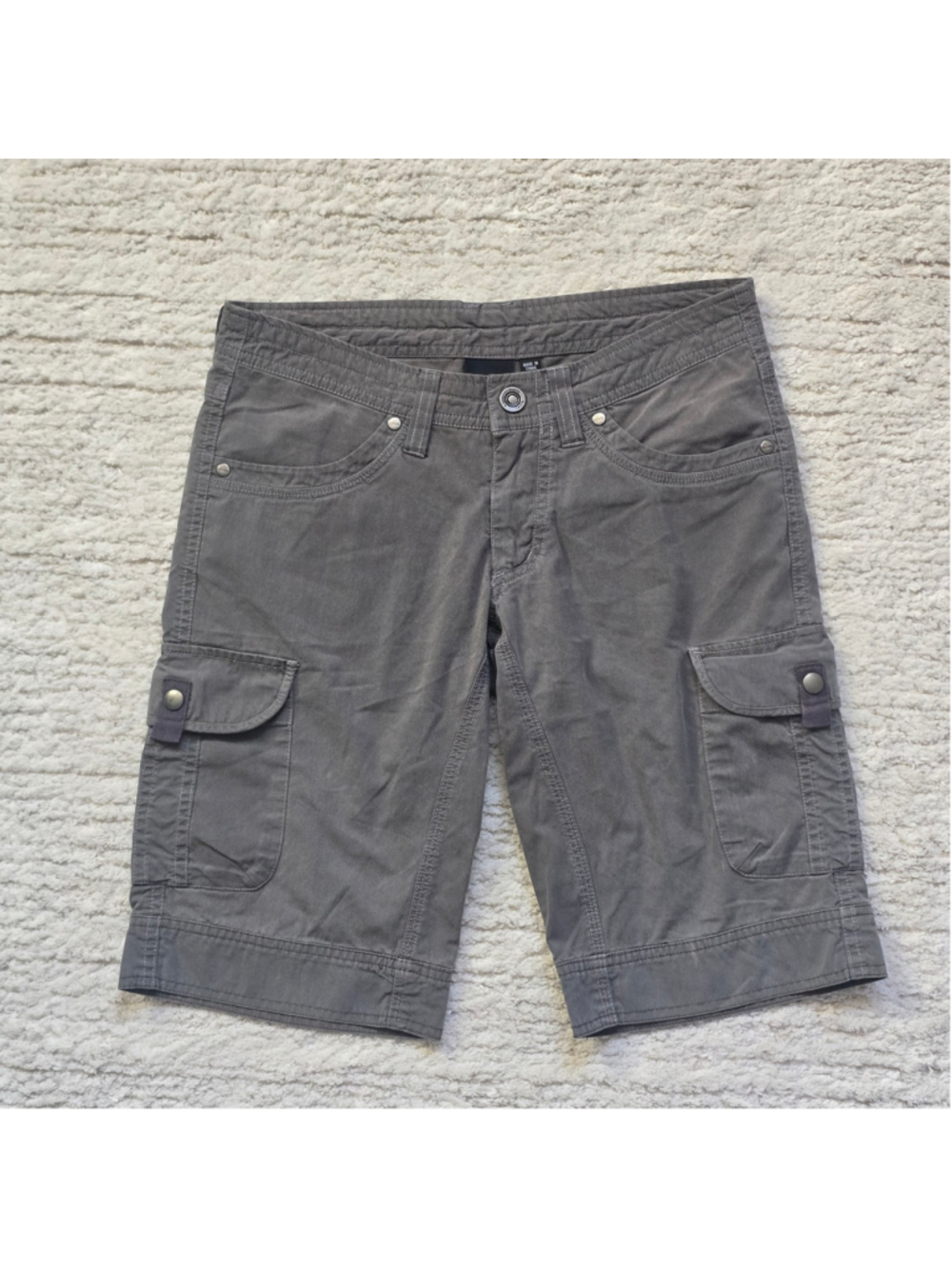 Women's Kuhl Grey Cargo Shorts Size 2 - Small mark on left and right leg